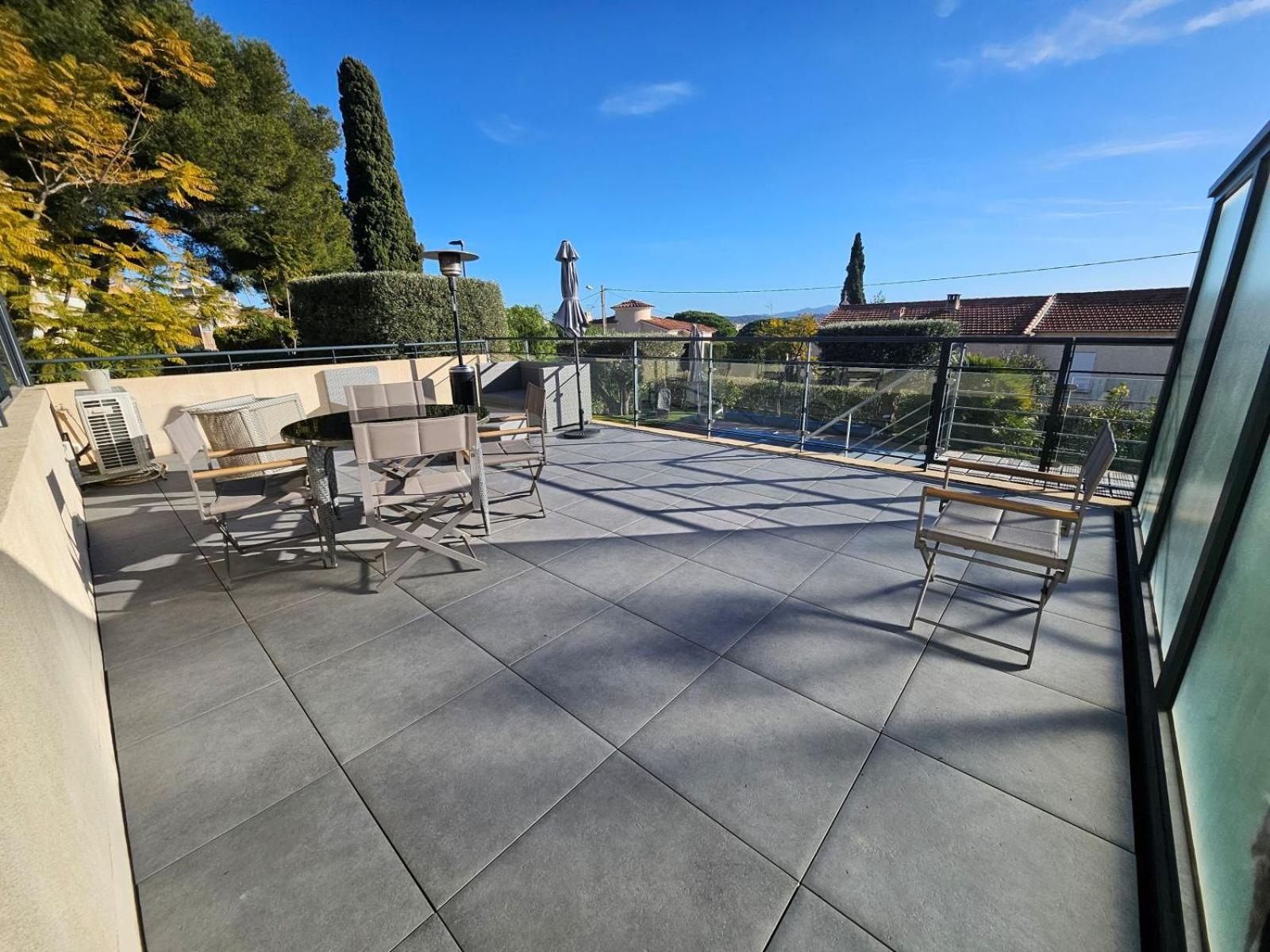 Petit Paradis A Bandol T4 Piscine Clim Parking Fibre Coffre-Fort Bagian luar foto